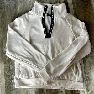 White turtle neck nike hoodie